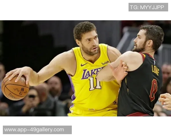 布鲁克洛佩斯：从NBA巨星到篮球战术的领航者